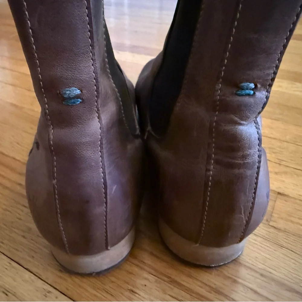 John Fluevog size 11 Chelsea boots